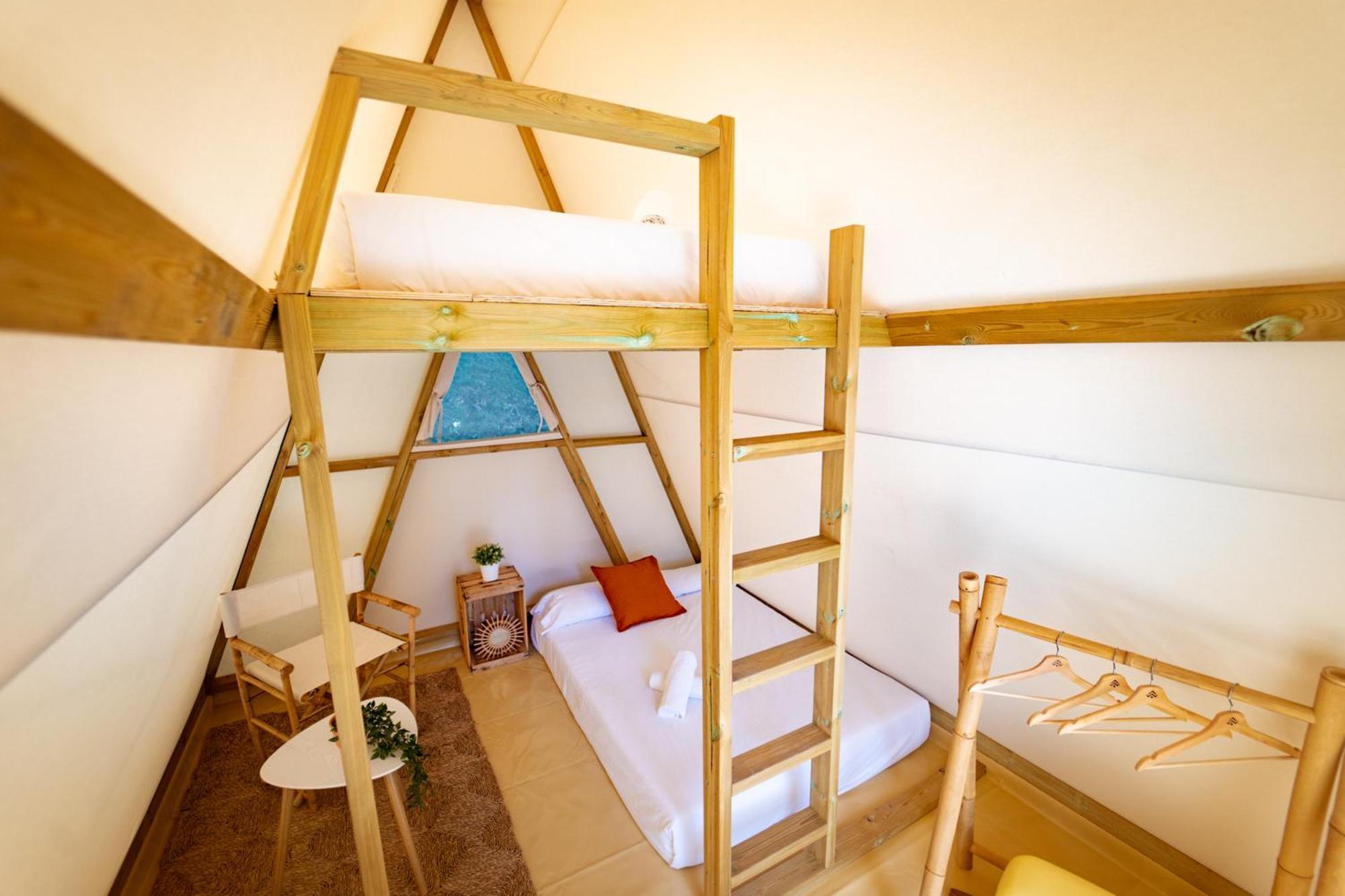 Kampaoh Mezos Hotell Exteriör bild